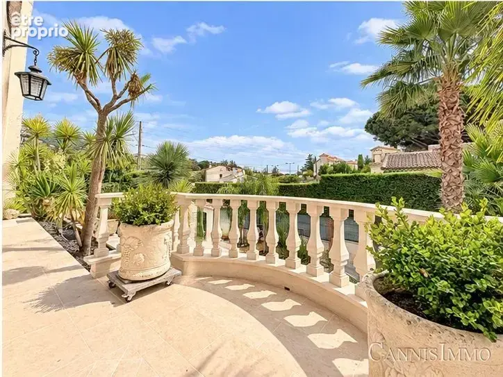 Mandelieu-la-napoule – minelle  villa de 326 m² avec piscine - photo 10