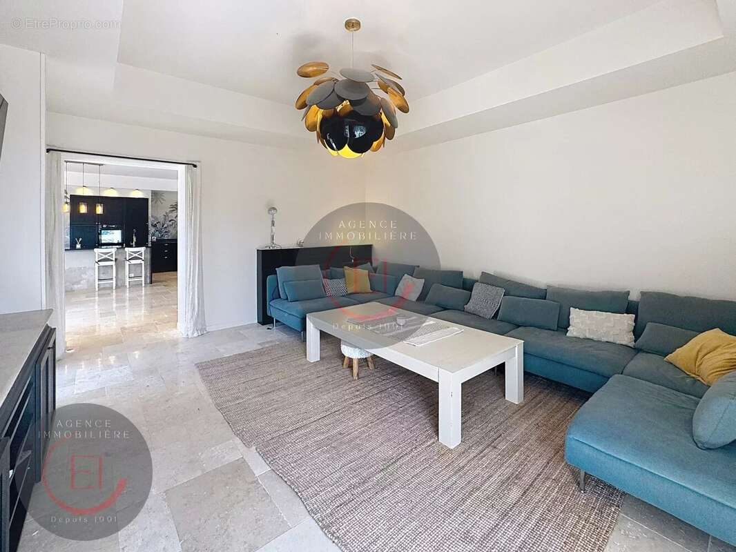 Maison à LES ADRETS-DE-L&#039;ESTEREL