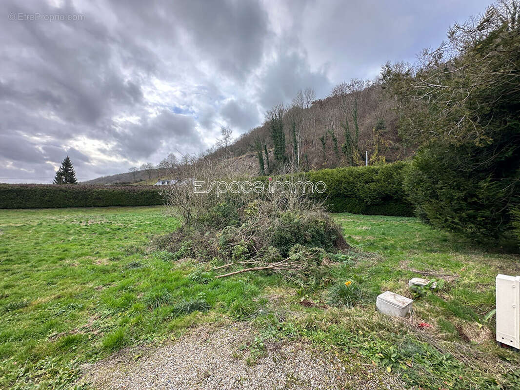 Terrain à MONTVILLE