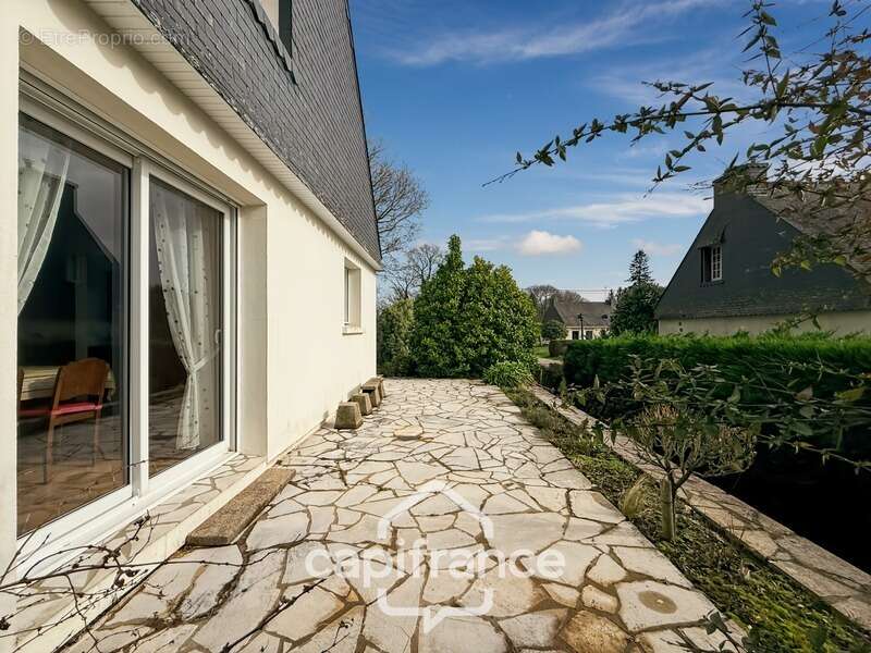 Maison à NAIZIN