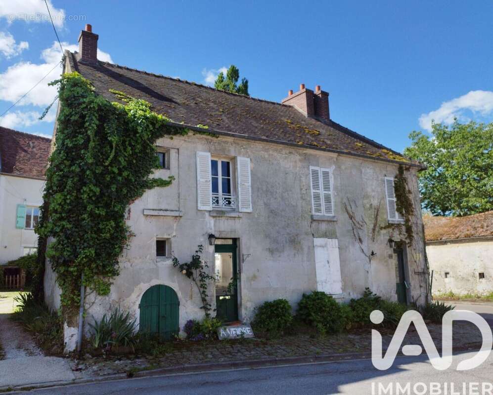 Maison 142 m² à Montceaux-Les-Meaux  - photo 2