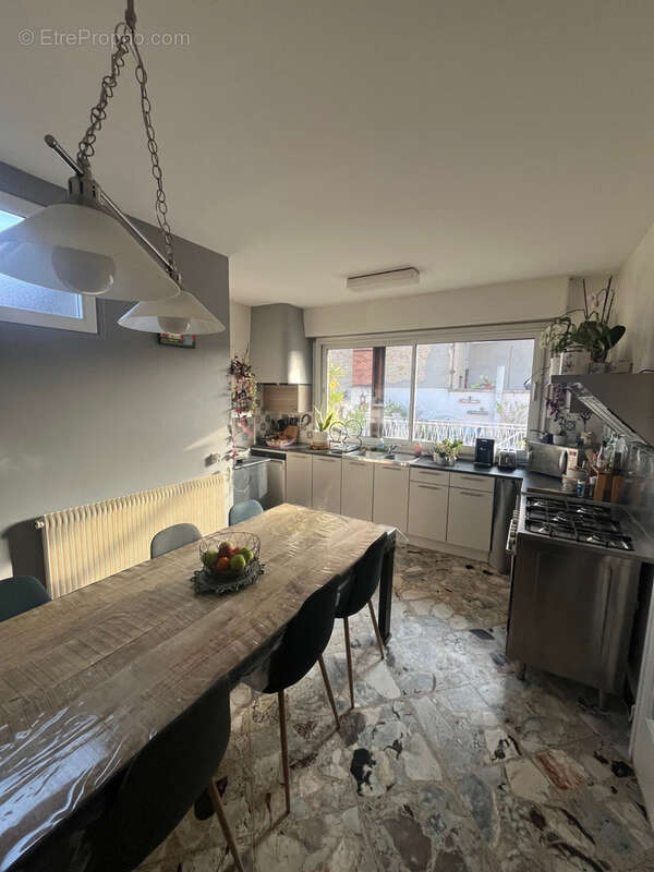 Maison à MONTMERLE-SUR-SAONE