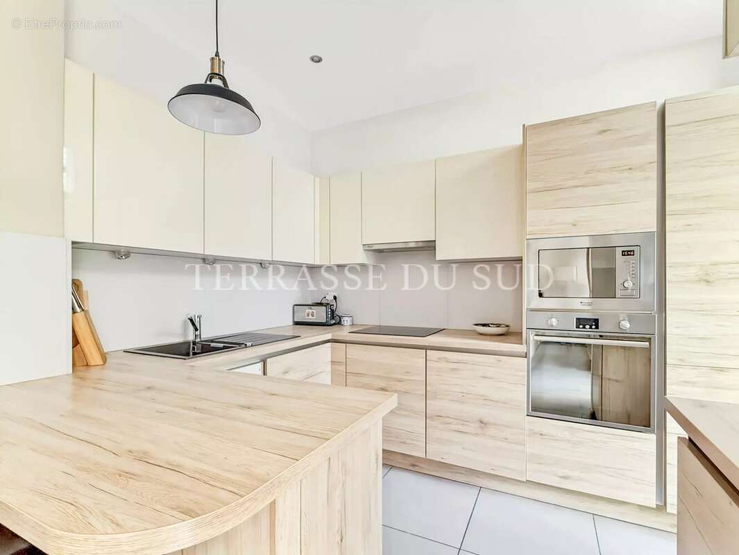 Appartement à MARSEILLE-8E