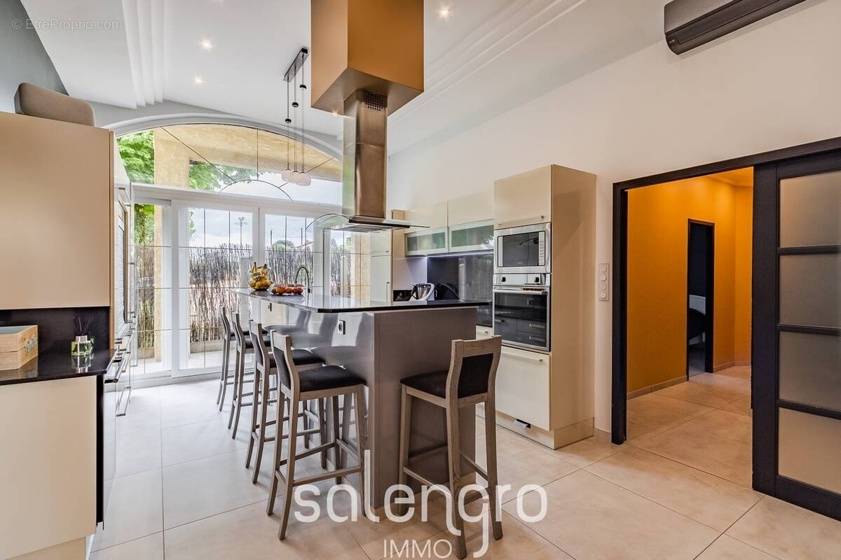 Appartement à LIMAS