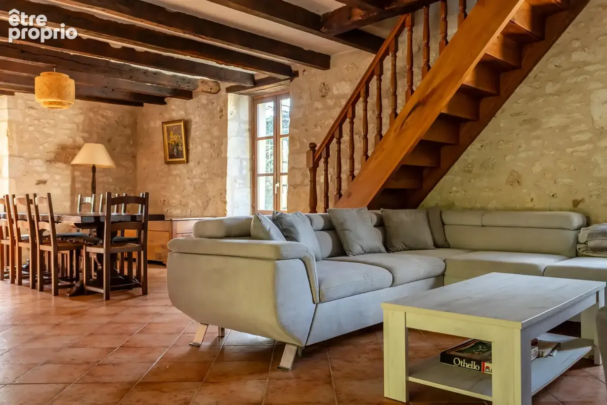 Maison de campagne avec pigeonnier attenant et dépendances - photo 4