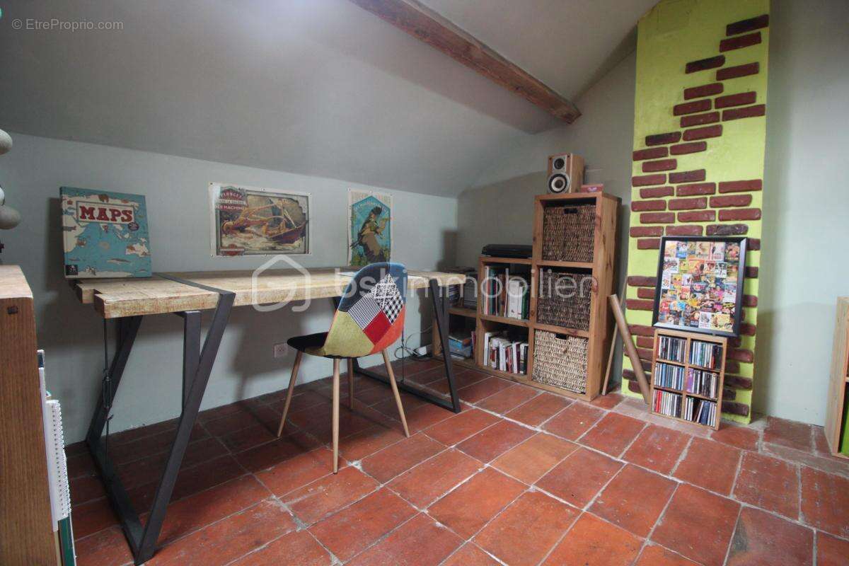 Appartement à MORIGNY-CHAMPIGNY