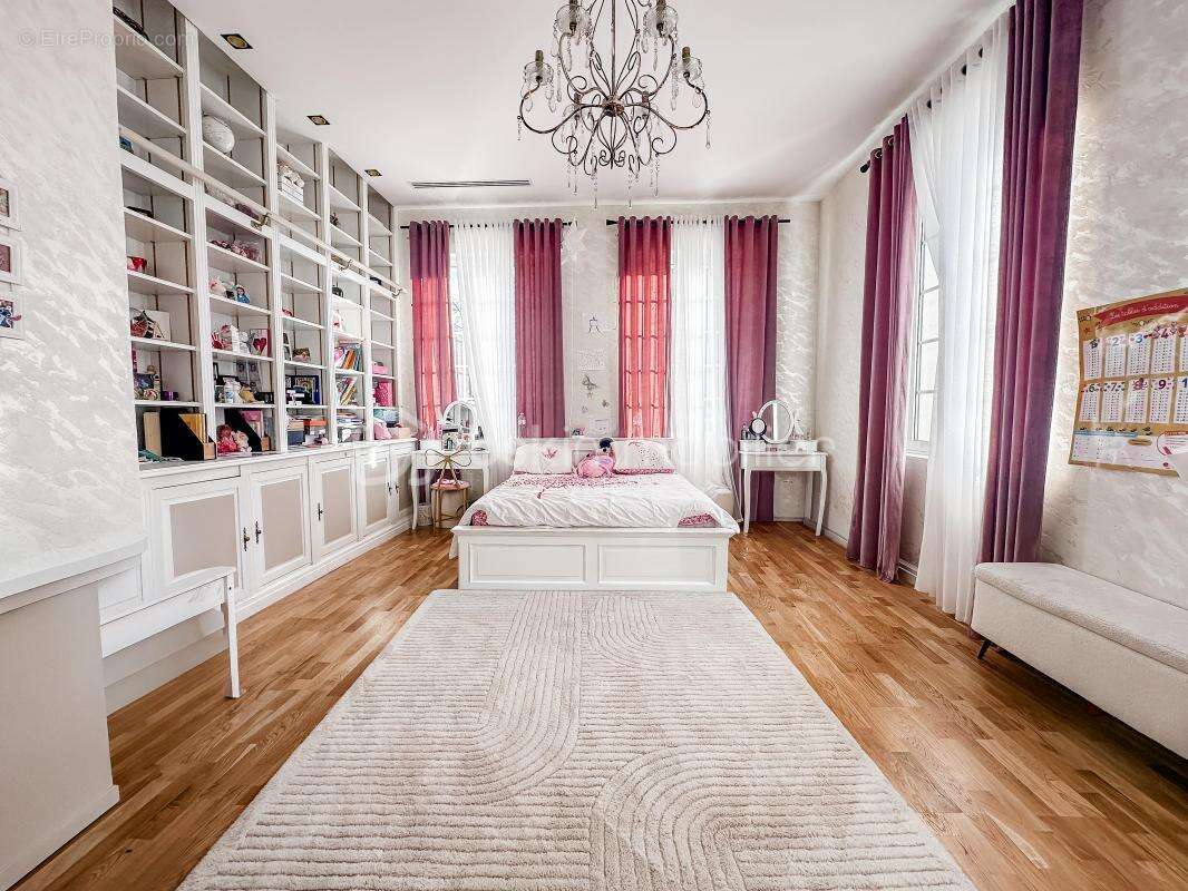 Maison à DAMMARIE-LES-LYS