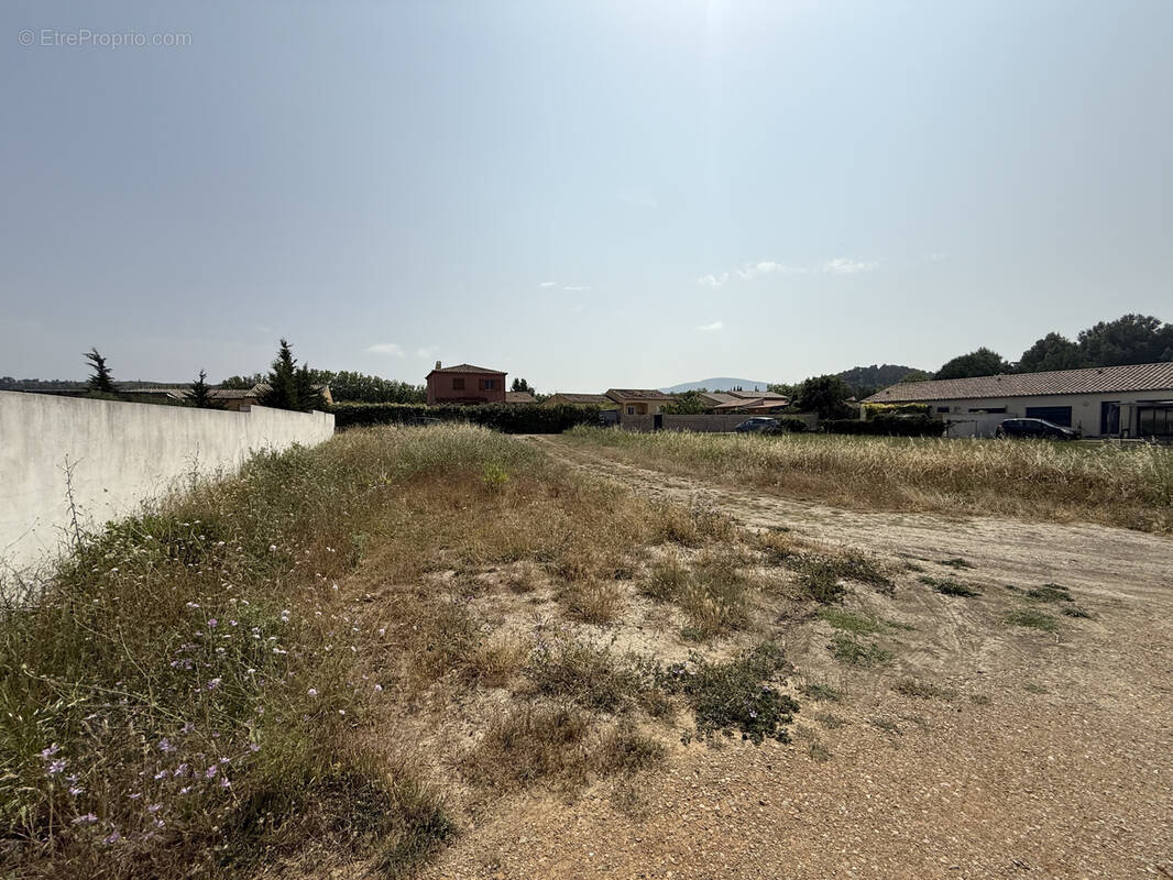 Terrain à FONTCOUVERTE