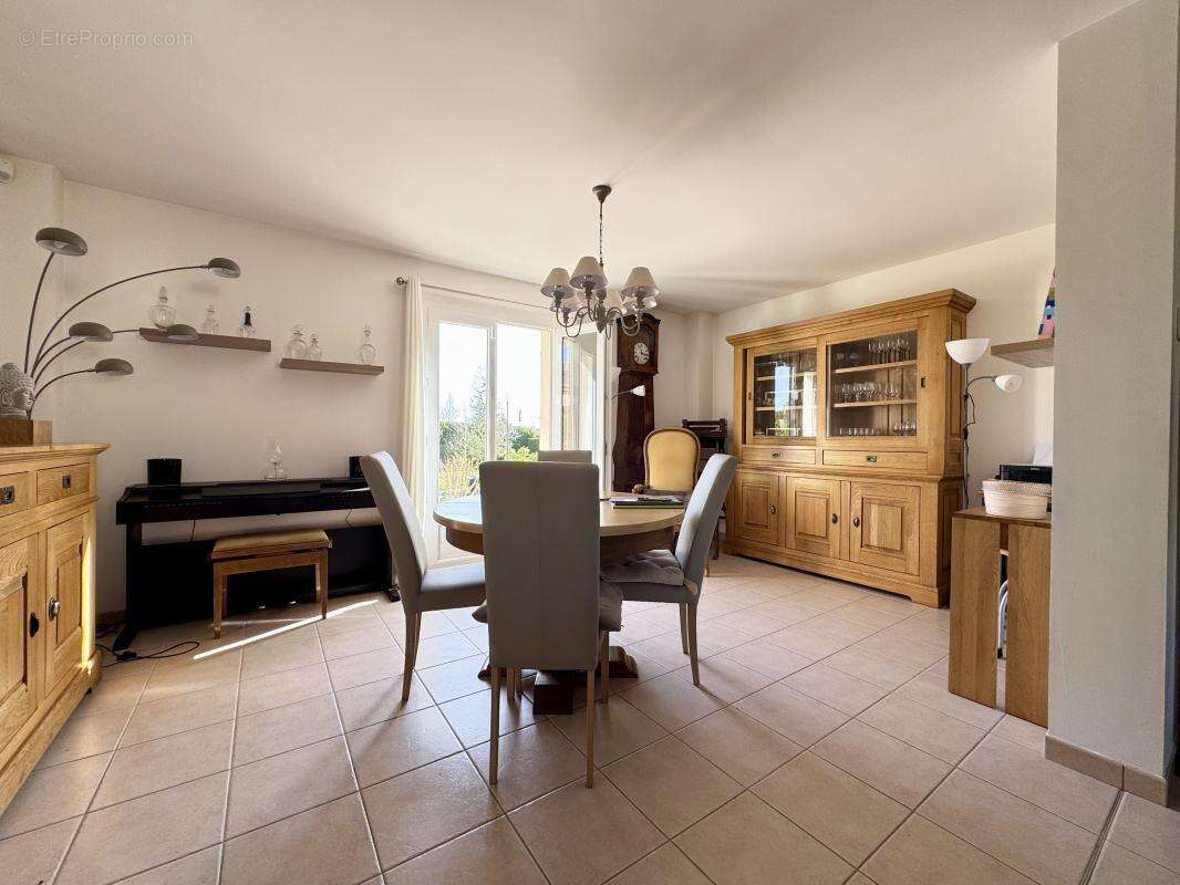 Maison à CHAUVINCOURT-PROVEMONT