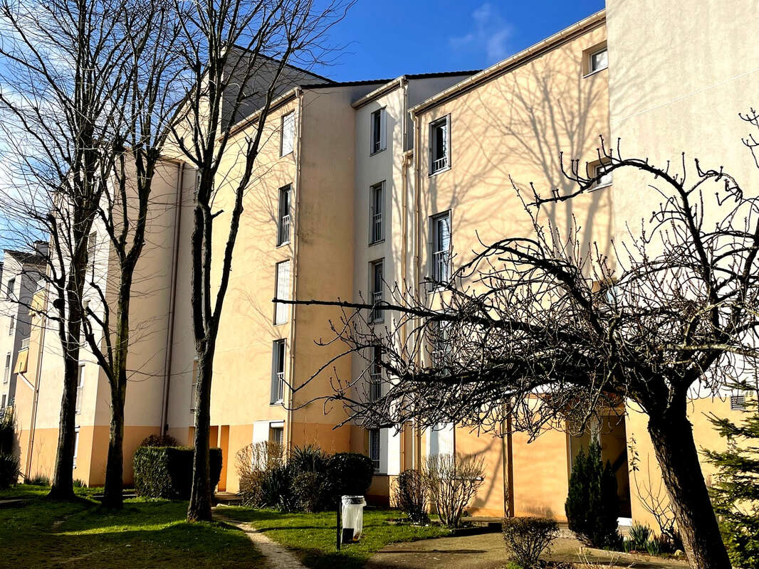 Appartement à COMBS-LA-VILLE