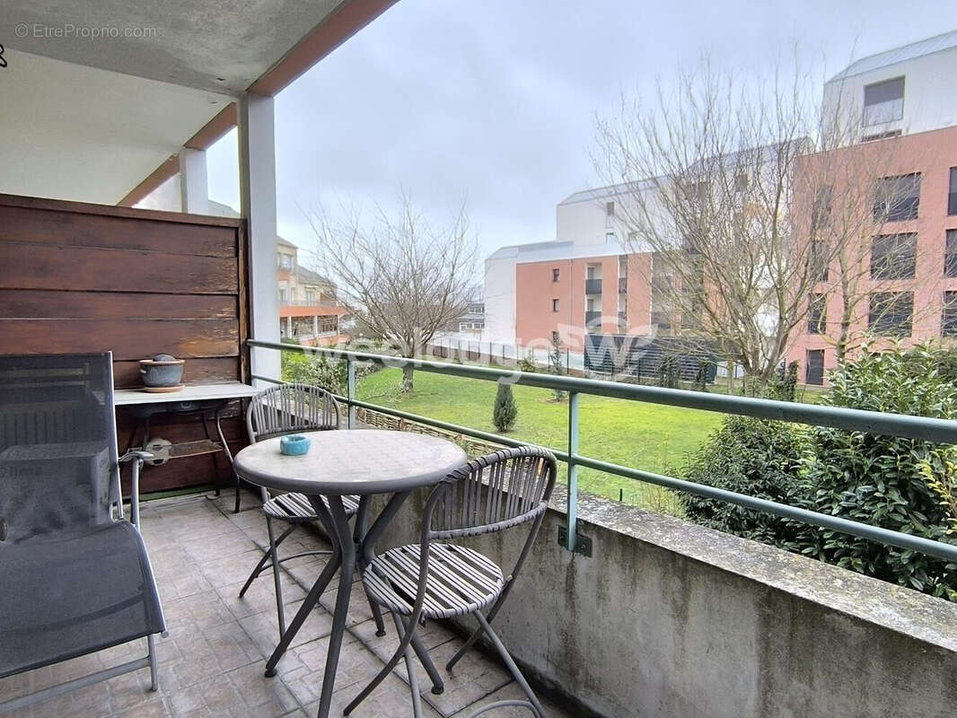 Appartement à JOUY-LE-MOUTIER