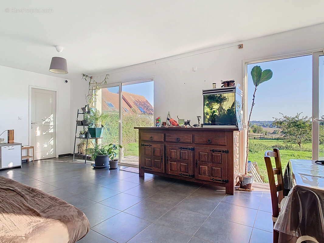 Maison à TILLY-SUR-SEULLES