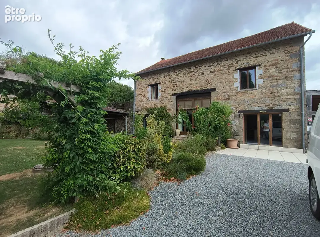 Maison à JANAILLAT