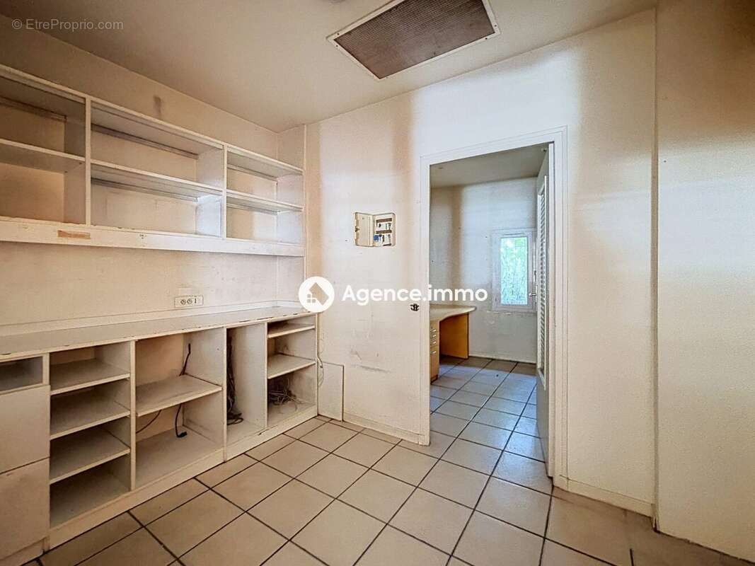 Appartement 231 m² à Forcalqueiret  - photo 4