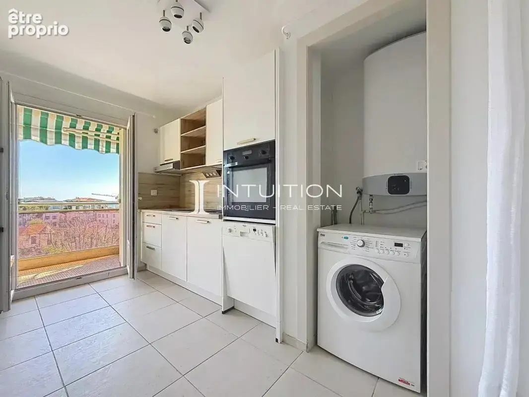 Cannes - Alexandre III : Appartement 2 pièces vue mer - photo 6