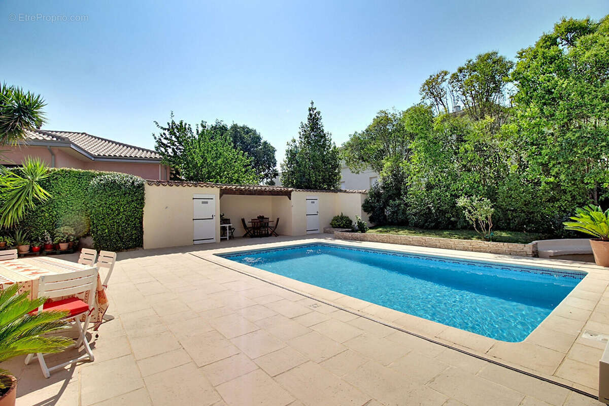 A VENDRE en EXCLUSIVITE à DRAGUIGNAN ! Propriété de caractère avec piscine, en plein coeur de ville - Possibilité 2 logements ou - photo 19