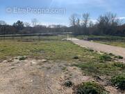 Terrain à SAINT-MAMERT-DU-GARD