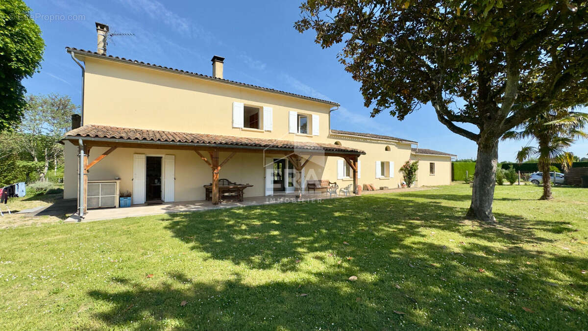 Maison à PINEUILH