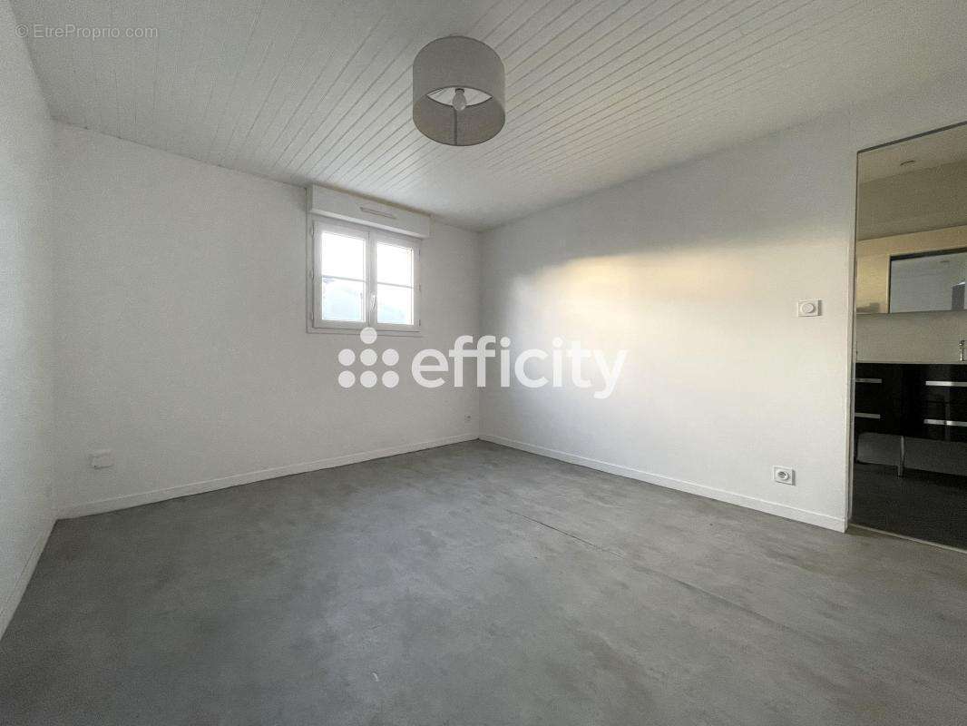 Maison à BLANQUEFORT