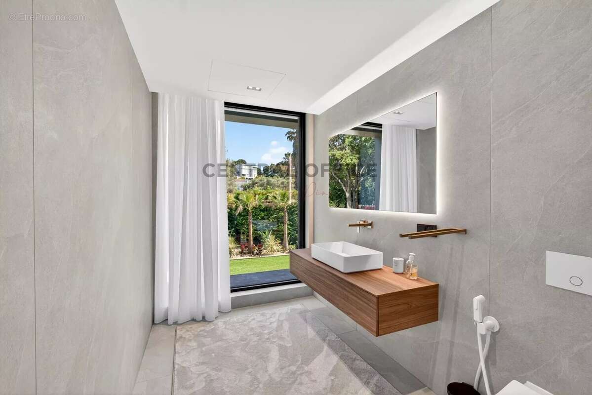 CAP D'ANTIBES- versant Ouest, villa contemporaine neuve d’exception dans un domaine privé - photo 15