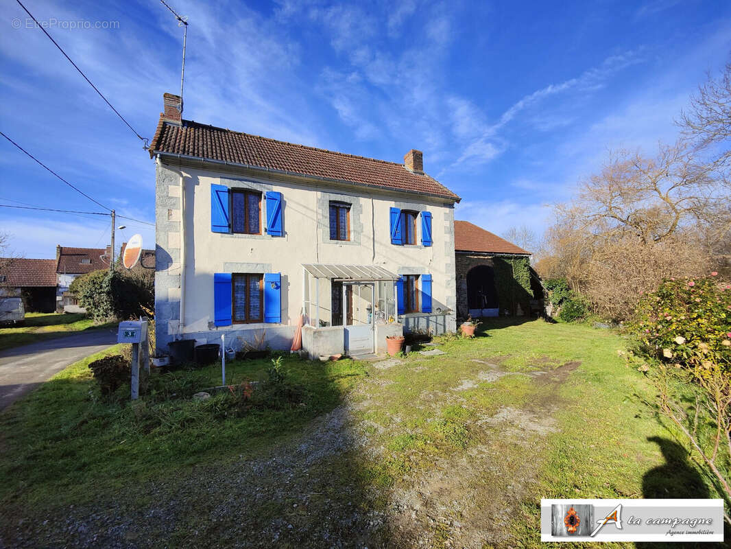 Maison 91 m² à Saint-Julien-La-Genete  - photo 9