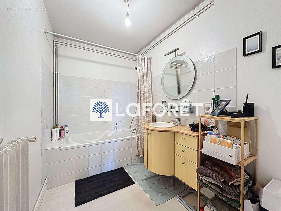 Appartement à LE MESNIL-ESNARD