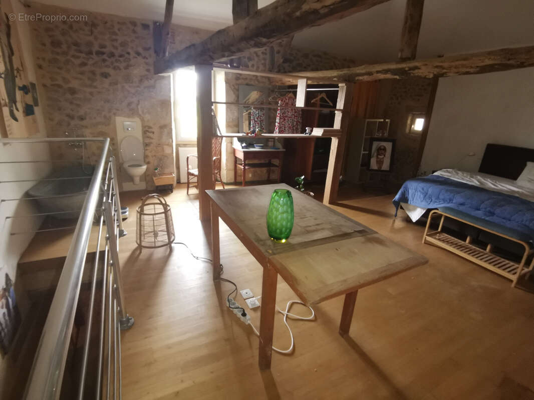 Autre à PERIGUEUX