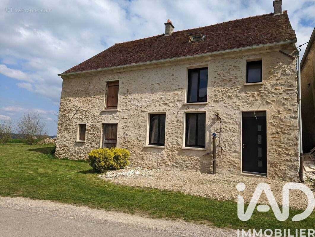 Photo 1 - Maison à LA FERTE-SOUS-JOUARRE