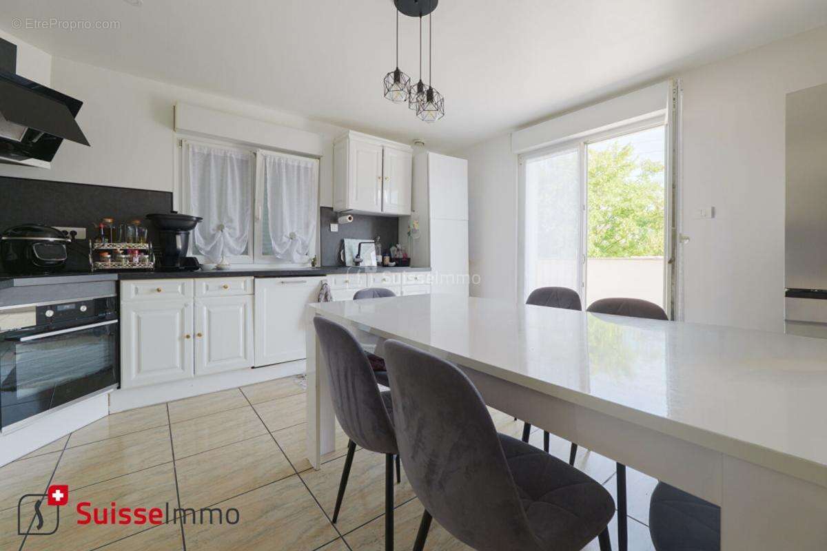 Maison Montbéliard 10 pièces 222 m2 habitables - photo 8