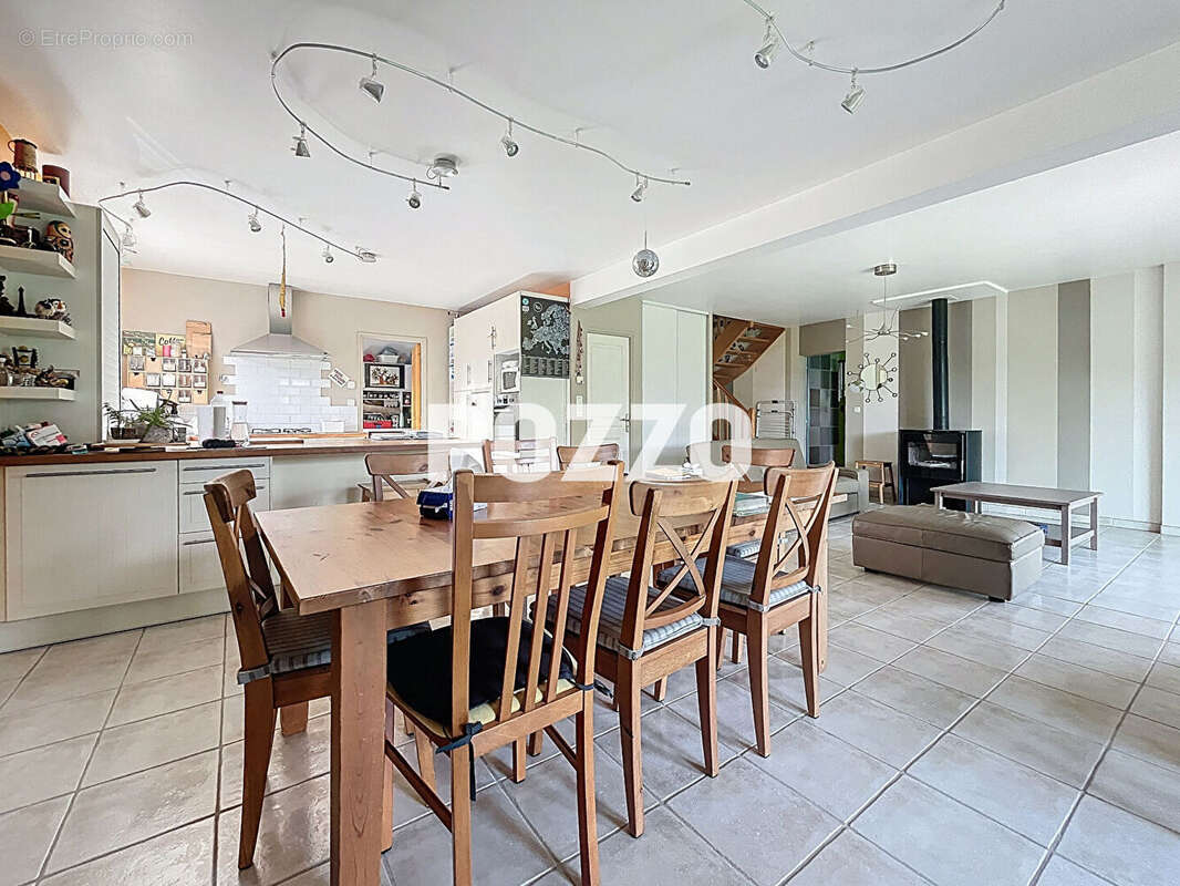 Maison à SAINT-PAIR-SUR-MER