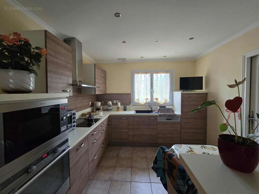 Maison à LE CANNET-DES-MAURES