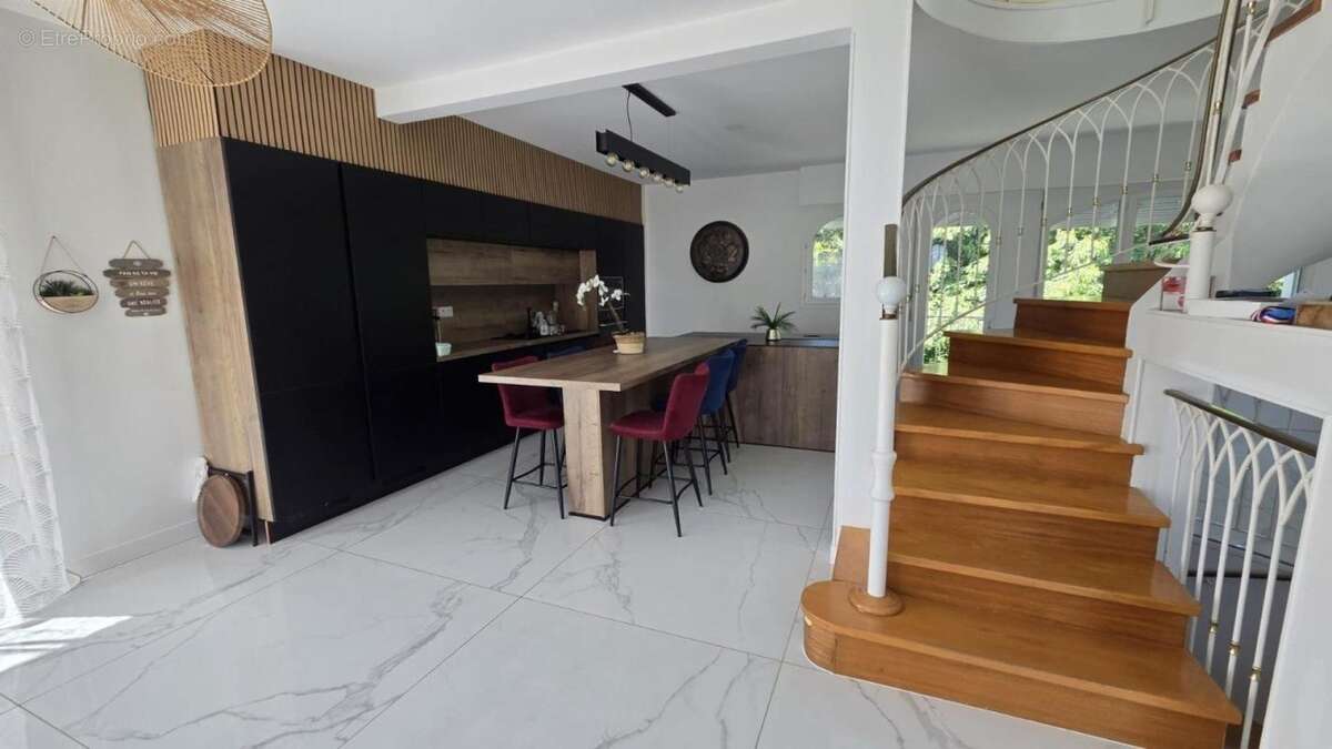 Maison 4 chambres avec T2 - 35780 - LA RICHARDAIS - photo 6