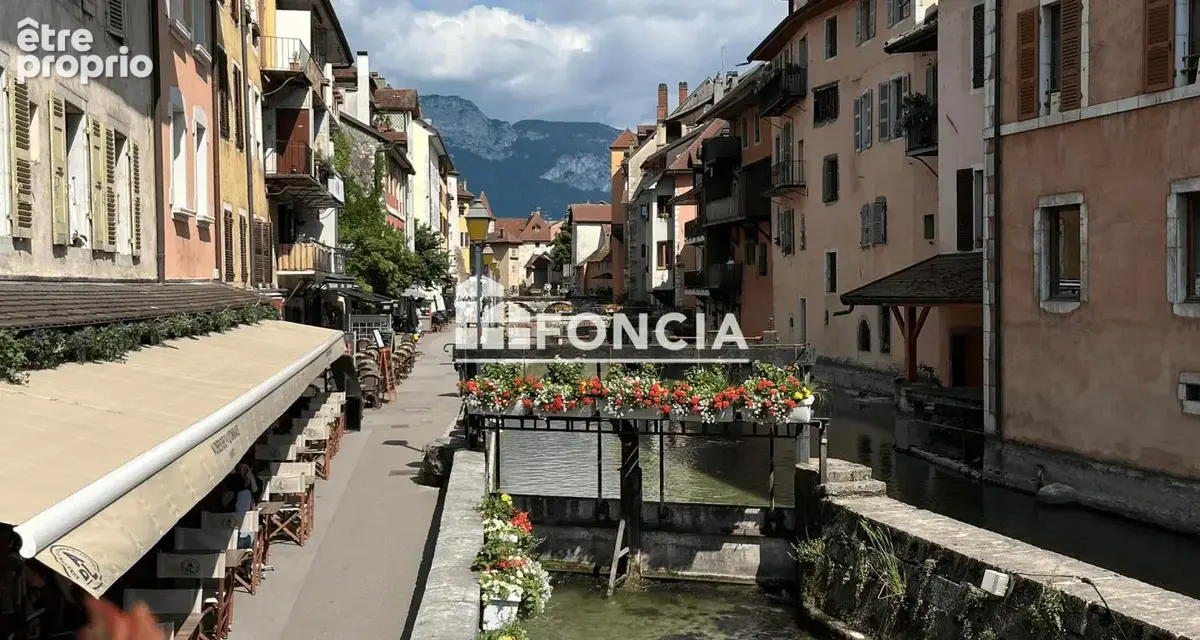 Annecy - Vieux Quartier Type 3 Duplex - photo 12