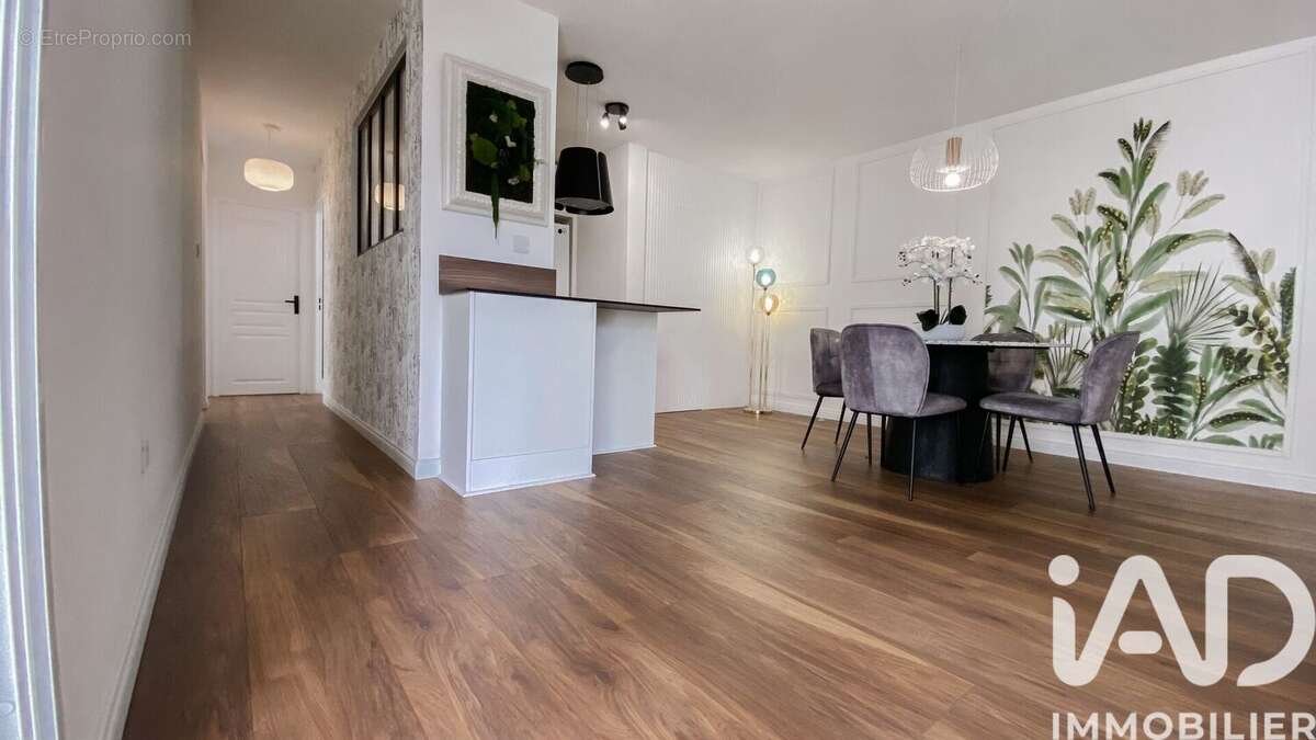 Photo 3 - Appartement à SAINT-DENIS