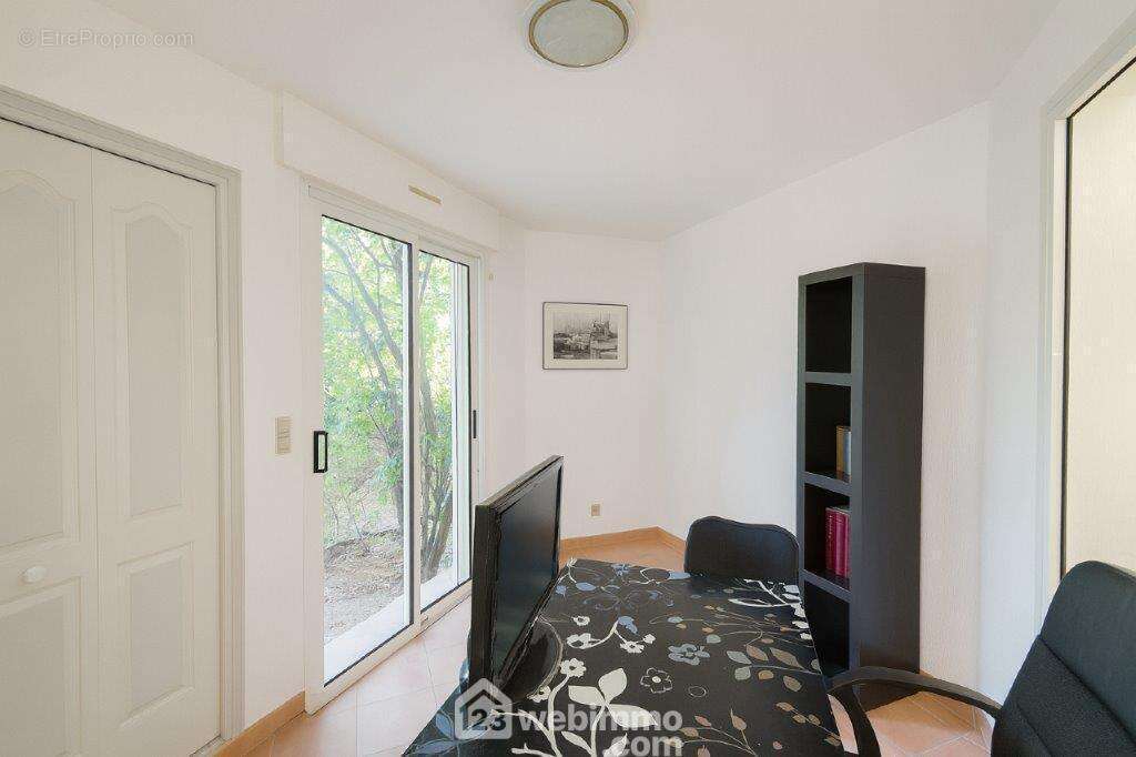 Bureau ou Chambre - Maison à SAINT-AUNES