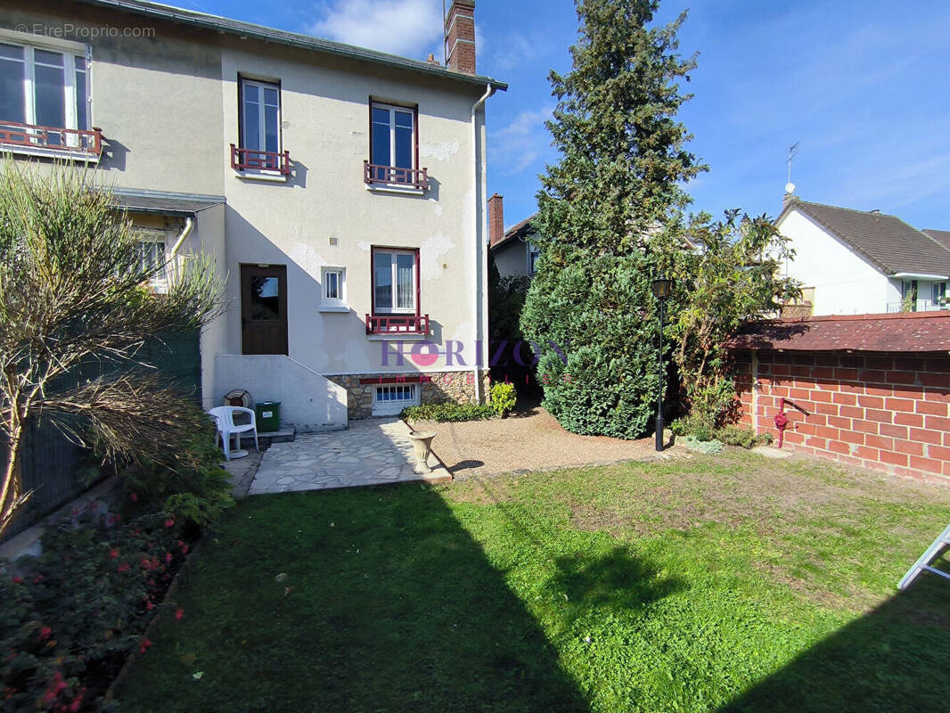 Maison à BEAUMONT-SUR-OISE