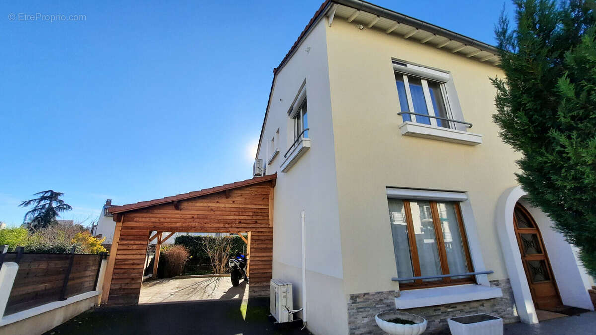 Maison à CLERMONT-FERRAND