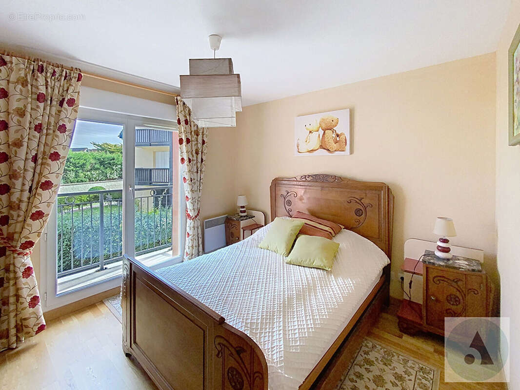 Appartement à COLLEVILLE-MONTGOMERY