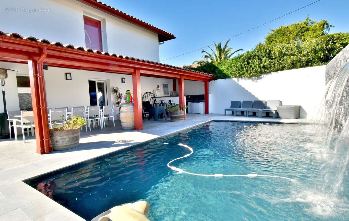 Maison à SAINT-PEE-SUR-NIVELLE