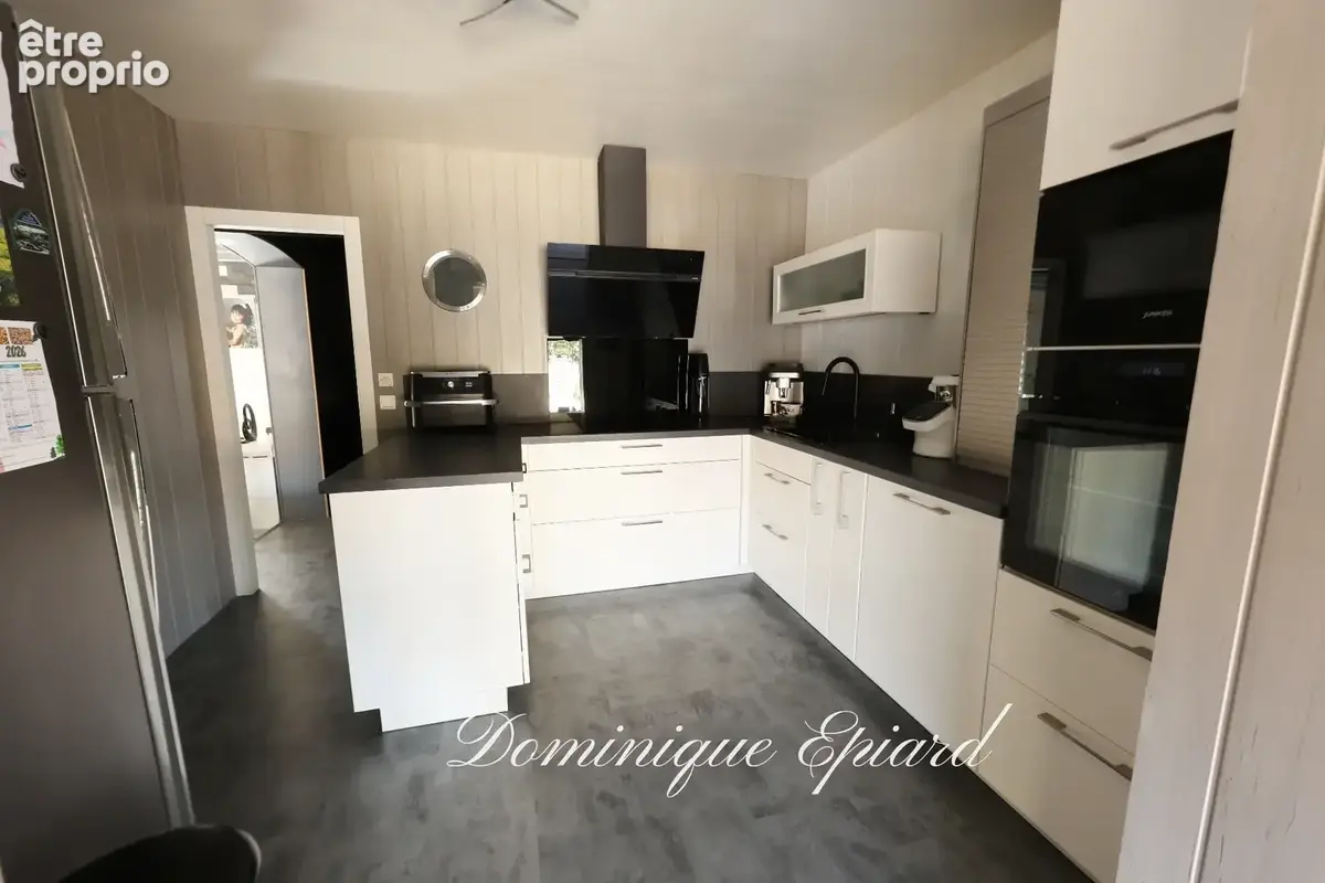 Nouaillé-Maupertuis, à pied de tout : maison rénovée sans travaux, calme absolu, sans entretien - photo 6