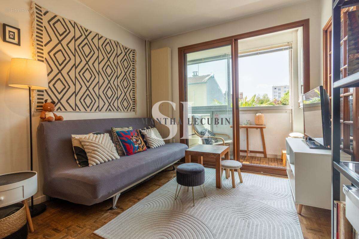 Appartement à LES LILAS