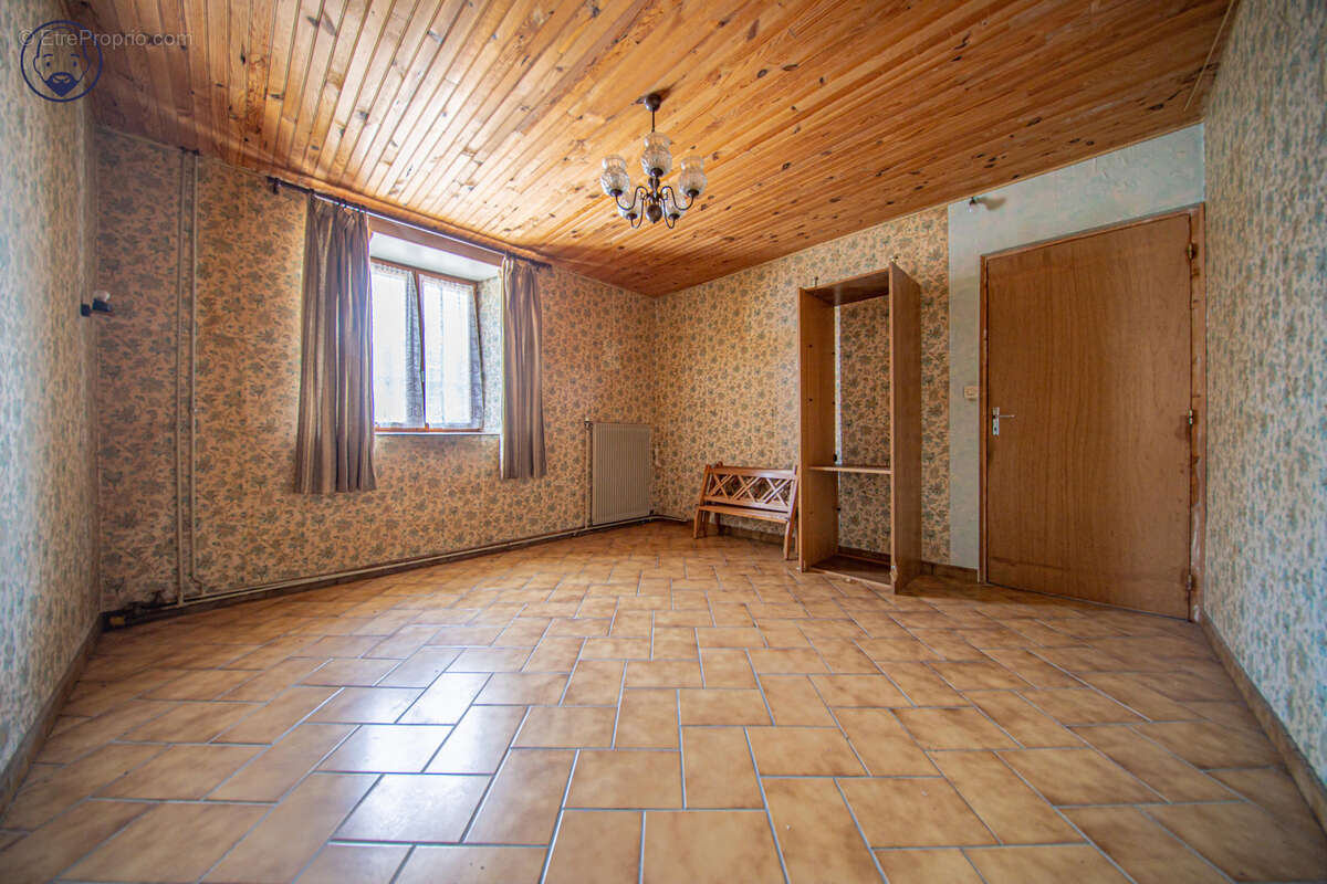 Maison à PIERREFITTE-SUR-AIRE