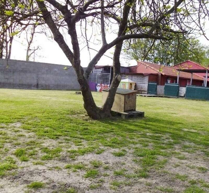 Terrain à SAINT-PHILBERT-DE-GRAND-LIEU