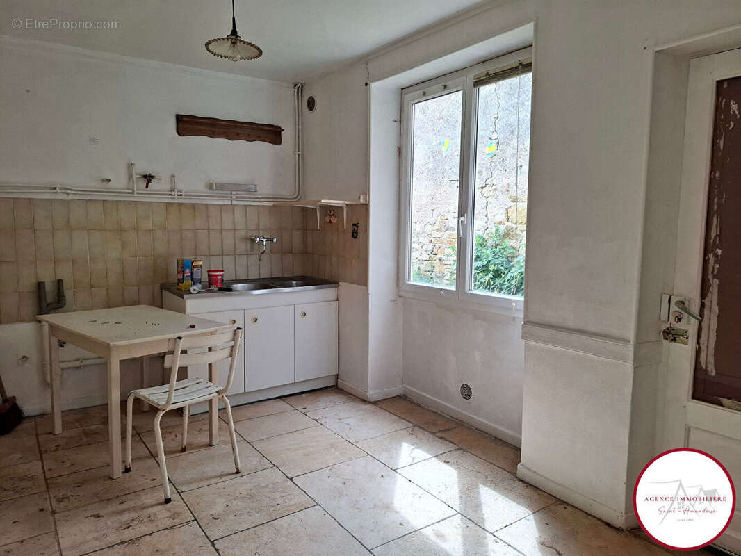 Maison à BRUERE-ALLICHAMPS