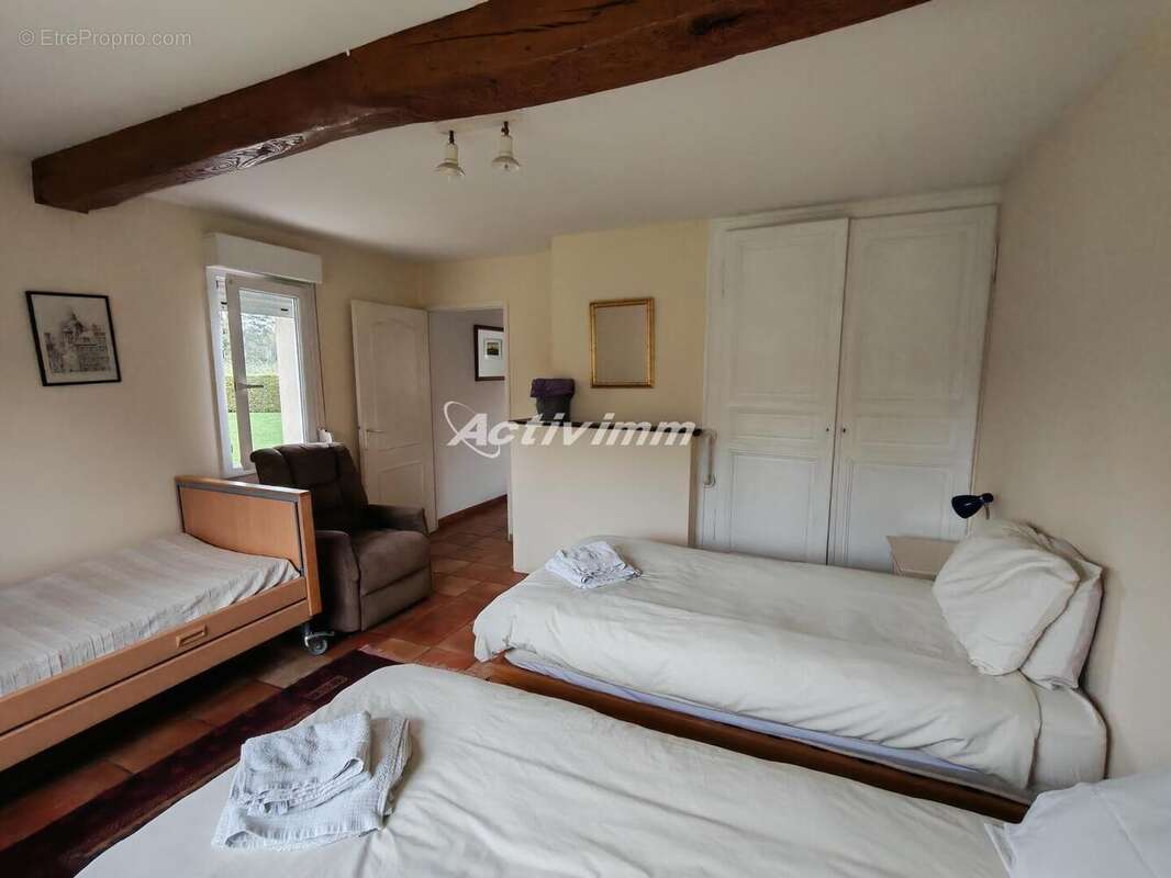 4275 30 - Maison à HESDIN