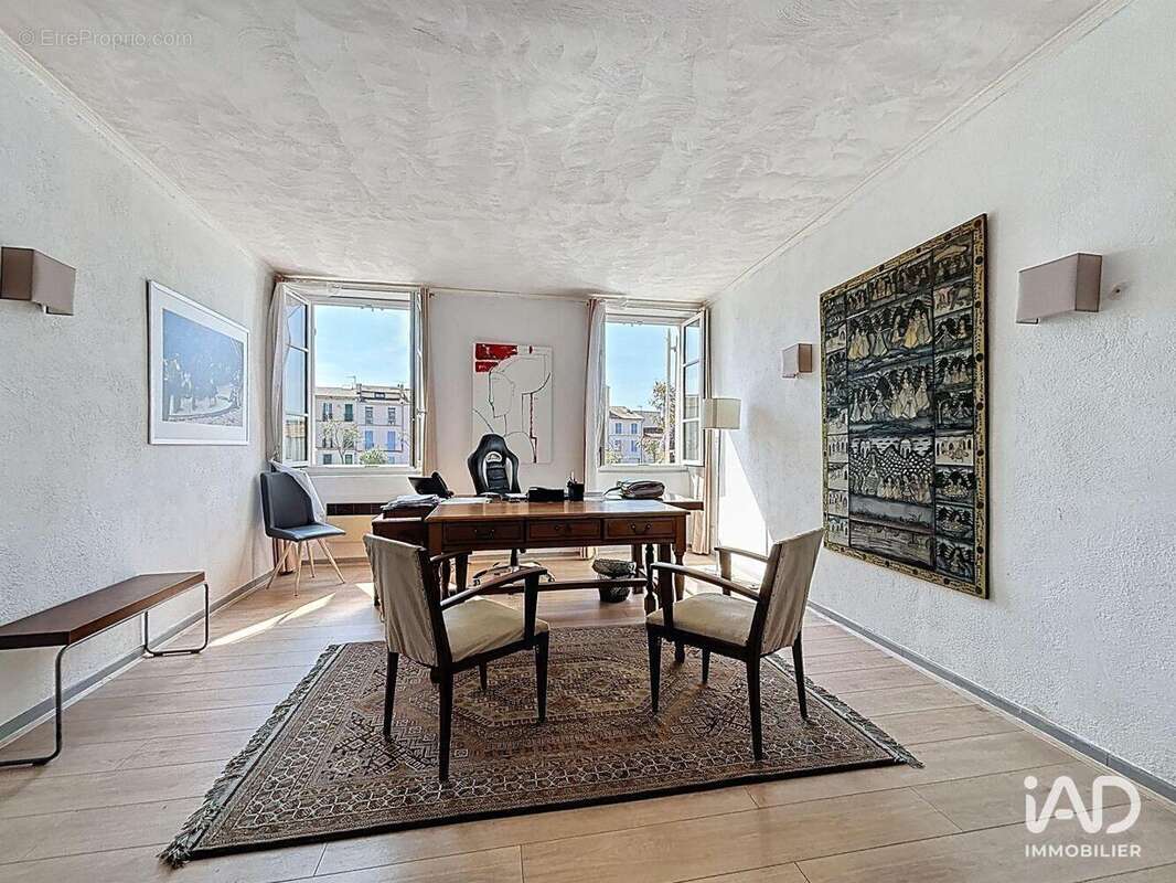 Photo 2 - Commerce à MARTIGUES