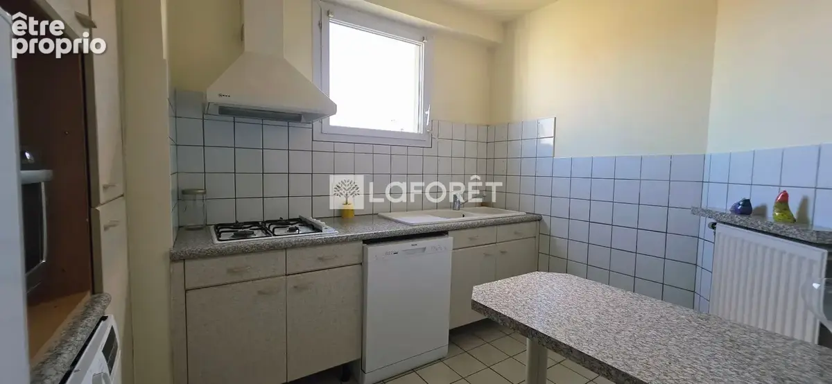 Appartement Saint Denis 4 pièce(s) 75.06m2 - photo 4