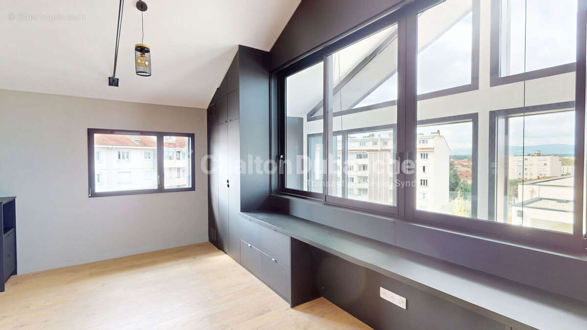 ROANNE - Maison de Prestige "Black House" de 121 m² - photo 8