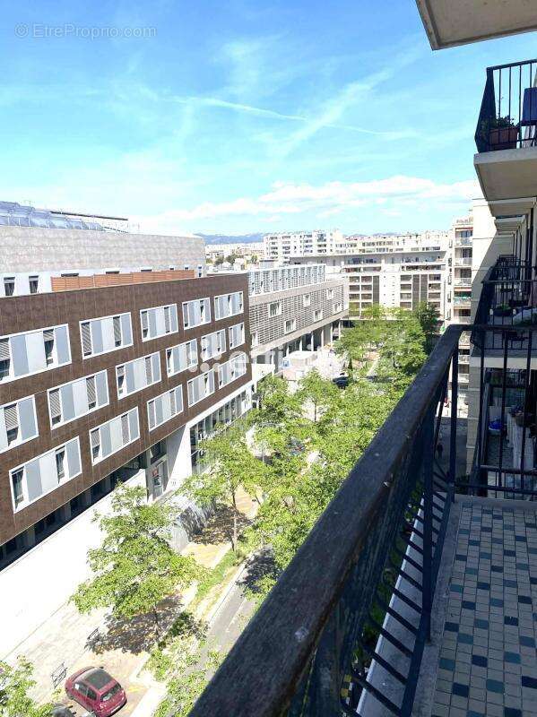 Appartement à MARSEILLE-3E