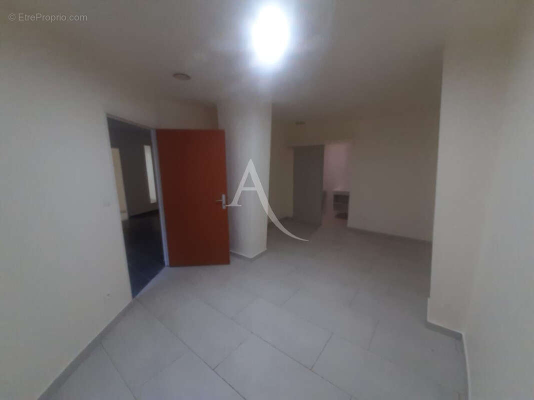 Commerce à FORT-DE-FRANCE